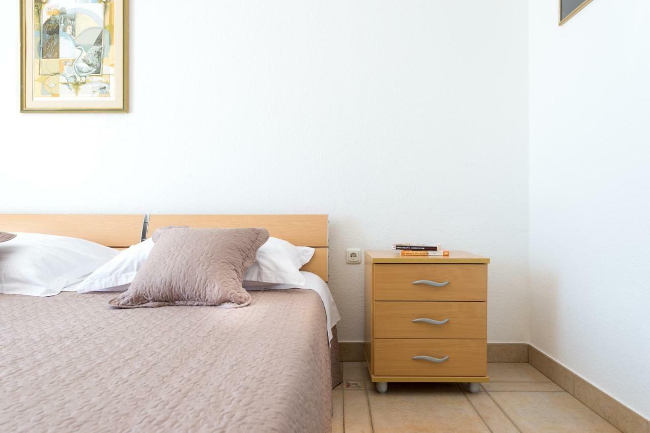 Riva Rooms Bol Bagian luar foto
