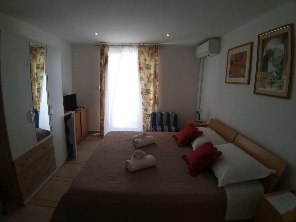 Riva Rooms Bol Bagian luar foto