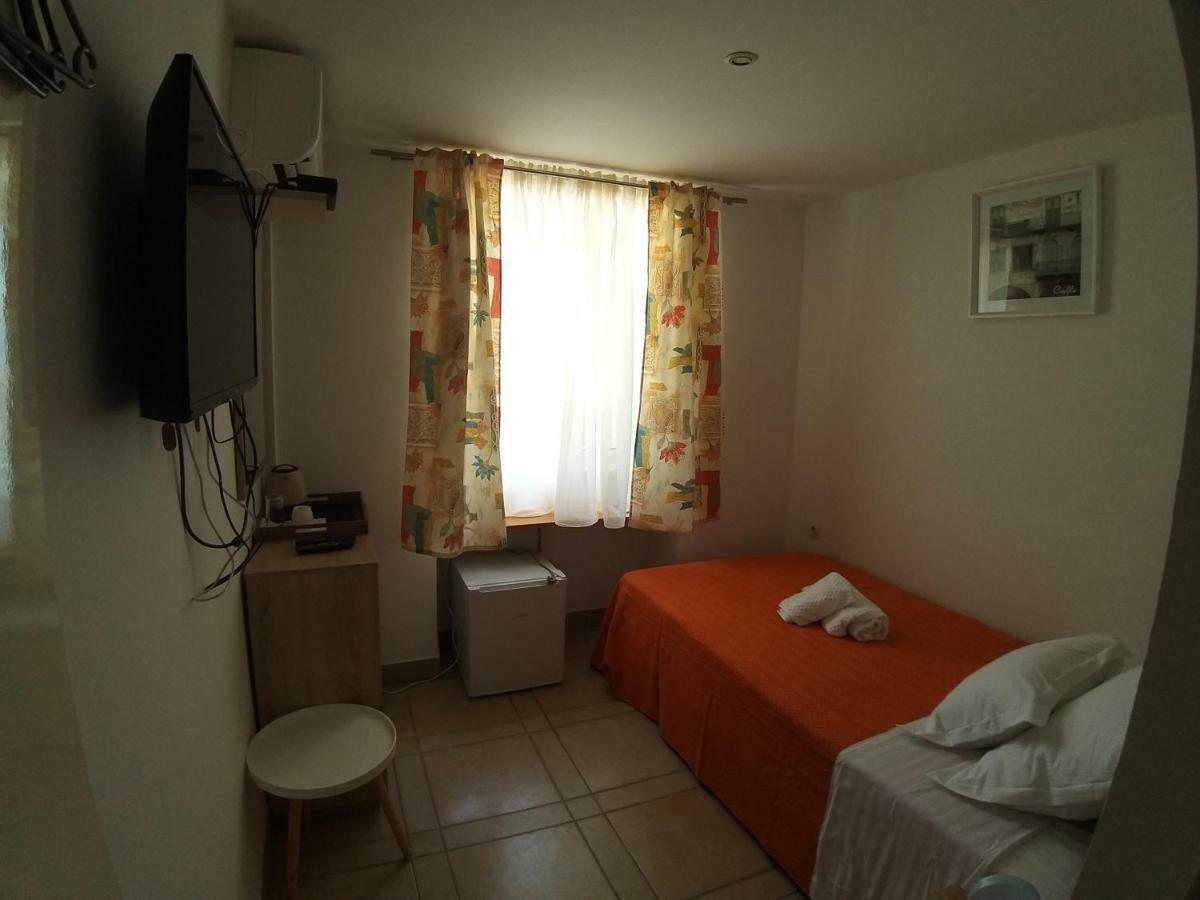 Riva Rooms Bol Bagian luar foto
