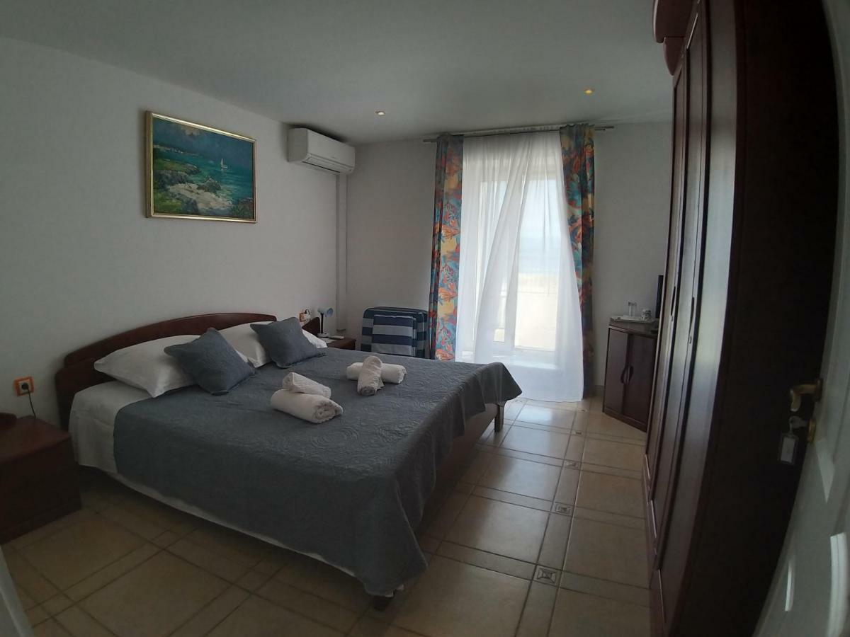 Riva Rooms Bol Bagian luar foto