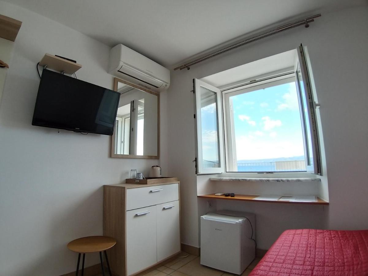 Riva Rooms Bol Bagian luar foto